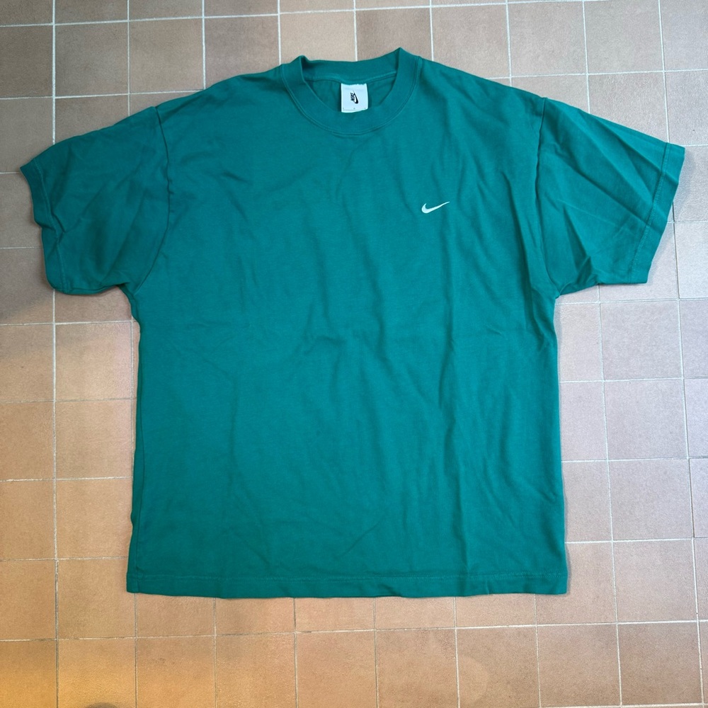 Nike Sportswear Tshirt Size L